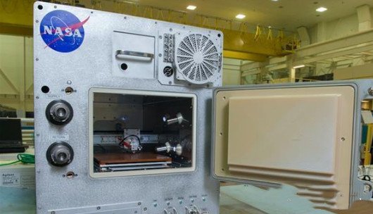 3D打印走進(jìn)太空，揭開(kāi)了人類“太空制造”“自給自足”的序幕(圖2)